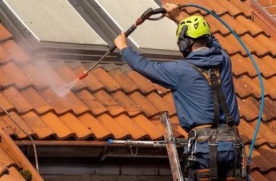 Démoussage et hydrofuge de toiture à Caussens